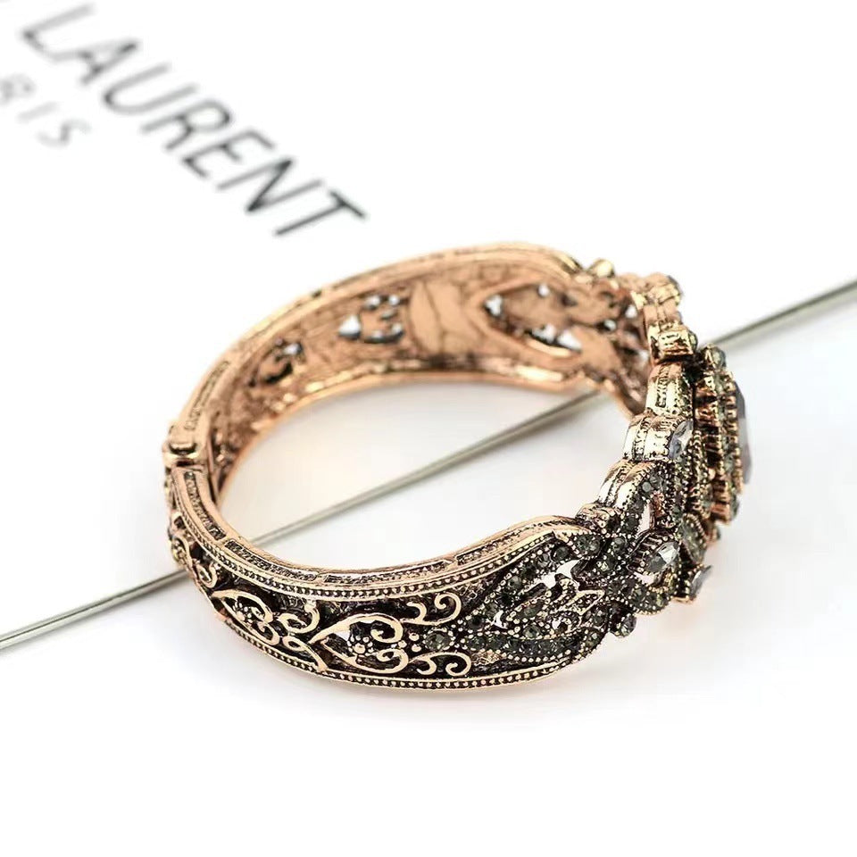 Vintage Bracelet Alloy Fashion Gray And Lake Blue