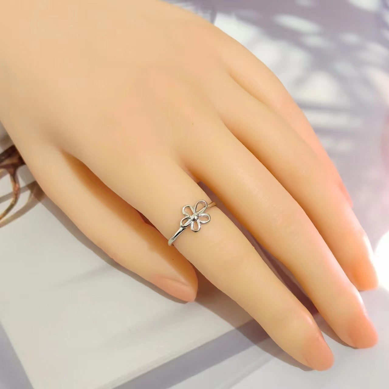 Thai Silver Sweet And Simple Hollow Silver Small Flower Open Index Finger Ring